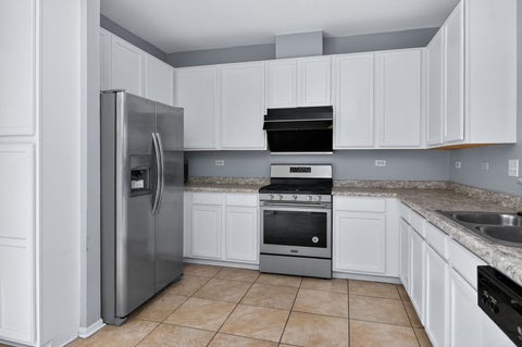 Tiny photo for 1114 Andover Court, Glendale Heights, IL 60139 (MLS # 12689604)