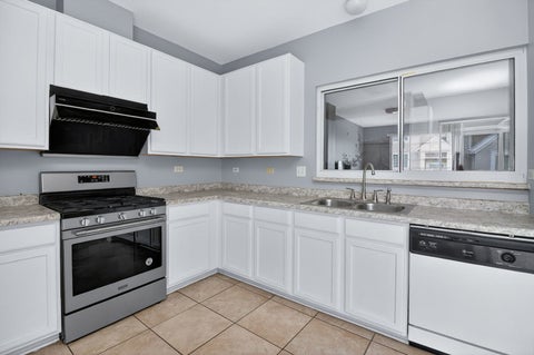 Tiny photo for 1114 Andover Court, Glendale Heights, IL 60139 (MLS # 12689604)
