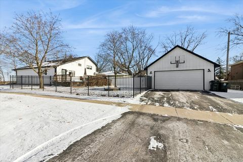 Tiny photo for 27W585 Galusha Avenue, Warrenville, IL 60555 (MLS # 12558502)