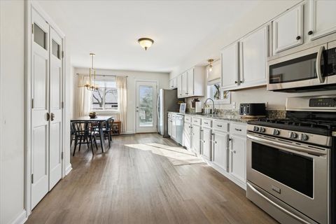 Tiny photo for 27W585 Galusha Avenue, Warrenville, IL 60555 (MLS # 12558502)