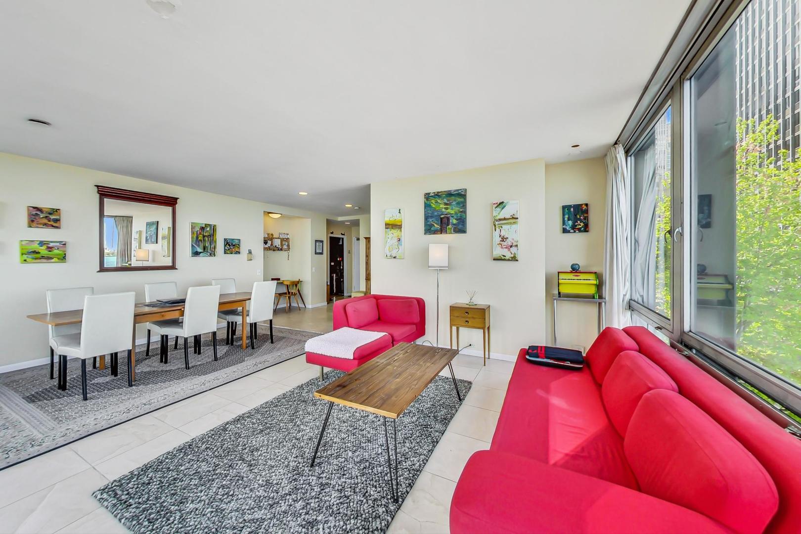 880 N Lake Shore Drive 3A