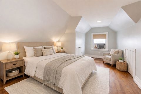 Tiny photo for 7015 N Sheridan Road, Chicago, IL 60626 (MLS # 12601387)