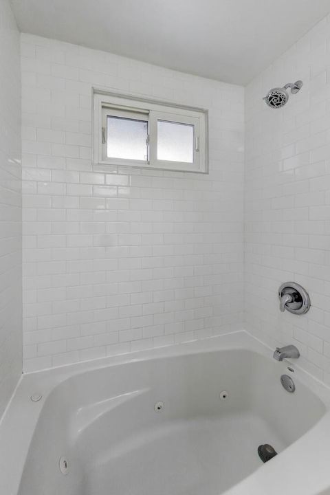 Tiny photo for 7015 N Sheridan Road, Chicago, IL 60626 (MLS # 12601387)