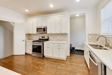 Tiny photo for 7015 N Sheridan Road, Chicago, IL 60626 (MLS # 12601387)