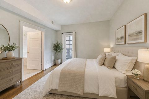 Tiny photo for 7015 N Sheridan Road, Chicago, IL 60626 (MLS # 12601387)