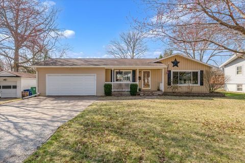 Photo of 5332 31st Avenue Court, Moline, IL 61265 (MLS # 12602518)