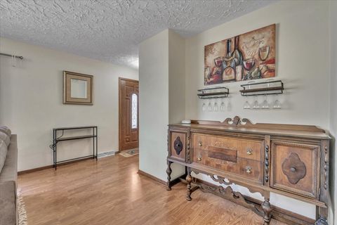 Tiny photo for 5332 31st Avenue Court, Moline, IL 61265 (MLS # 12602518)