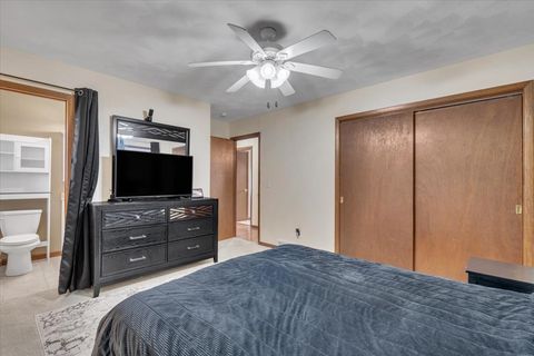 Tiny photo for 5332 31st Avenue Court, Moline, IL 61265 (MLS # 12602518)