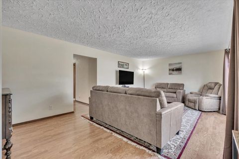 Tiny photo for 5332 31st Avenue Court, Moline, IL 61265 (MLS # 12602518)