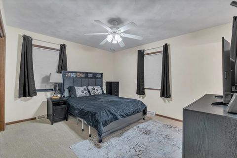 Tiny photo for 5332 31st Avenue Court, Moline, IL 61265 (MLS # 12602518)