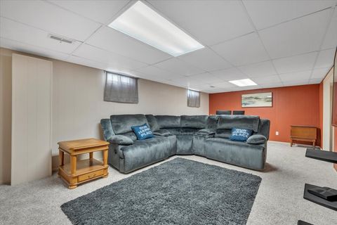 Tiny photo for 5332 31st Avenue Court, Moline, IL 61265 (MLS # 12602518)