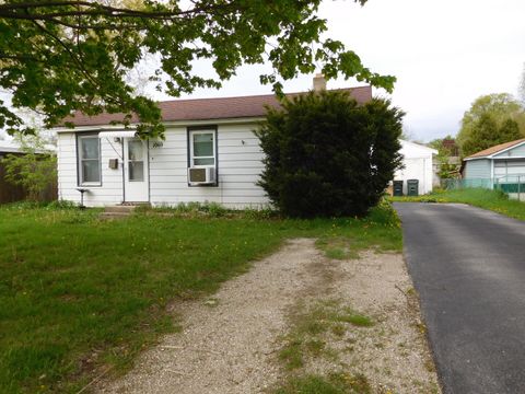Photo of 1069 Douglas Avenue, Aurora, IL 60505 (MLS # 12603575)