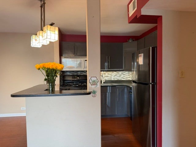 9840 S PULASKI Road 211-4