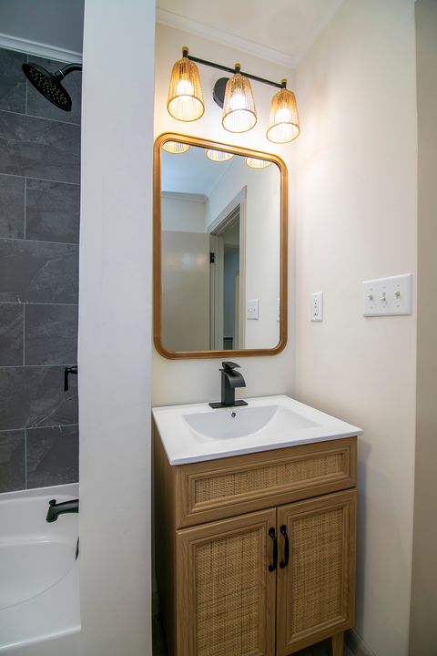 Tiny photo for 1470 S 5th Avenue, Kankakee, IL 60901 (MLS # 12491288)