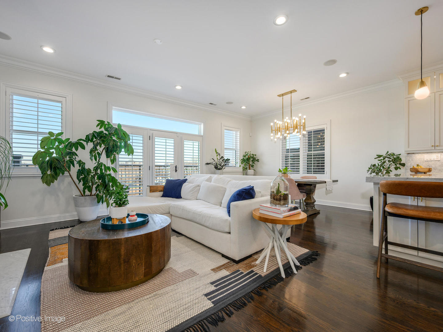 3510 N Southport Avenue PH