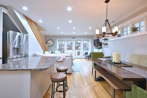Tiny photo for 3338 N DAMEN Avenue #1, Chicago, IL 60618 (MLS # 12633838)