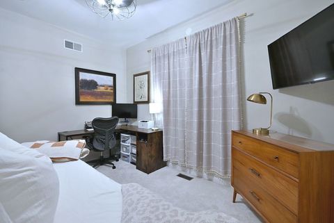 Tiny photo for 3338 N DAMEN Avenue #1, Chicago, IL 60618 (MLS # 12633838)