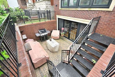 Tiny photo for 3338 N DAMEN Avenue #1, Chicago, IL 60618 (MLS # 12633838)