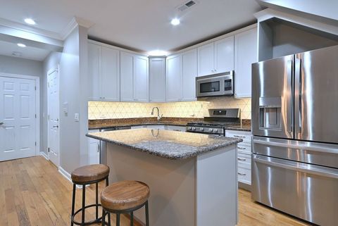 Tiny photo for 3338 N DAMEN Avenue #1, Chicago, IL 60618 (MLS # 12633838)