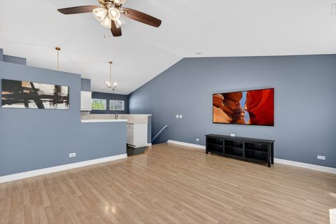 Tiny photo for 3314 Blue Ridge Drive #3314, Carpentersville, IL 60110 (MLS # 12627076)