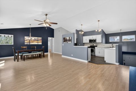 Tiny photo for 3314 Blue Ridge Drive #3314, Carpentersville, IL 60110 (MLS # 12627076)