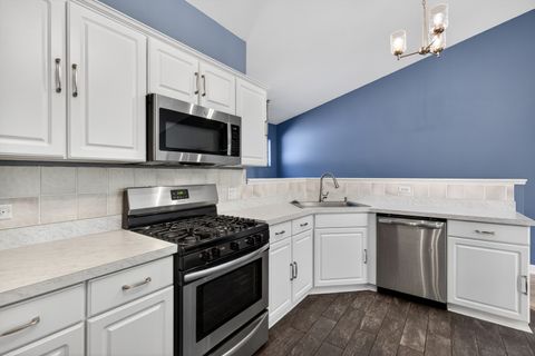 Tiny photo for 3314 Blue Ridge Drive #3314, Carpentersville, IL 60110 (MLS # 12627076)