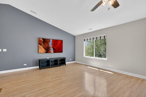 Tiny photo for 3314 Blue Ridge Drive #3314, Carpentersville, IL 60110 (MLS # 12627076)