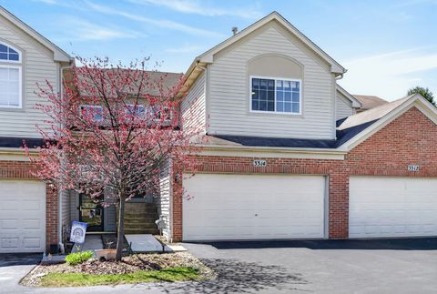 Photo of 3314 Blue Ridge Drive #3314, Carpentersville, IL 60110 (MLS # 12627076)