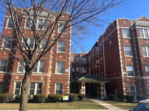 Photo of 2109 Grove Avenue #307, Berwyn, IL 60402 (MLS # 12697421)