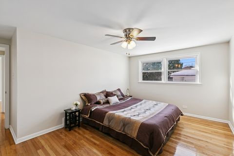 Tiny photo for 16010 Dobson Avenue, South Holland, IL 60473 (MLS # 12383220)