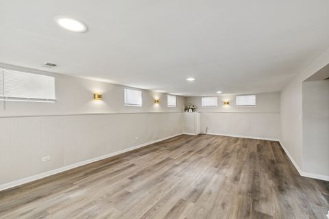 Tiny photo for 16010 Dobson Avenue, South Holland, IL 60473 (MLS # 12383220)