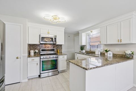 Tiny photo for 16010 Dobson Avenue, South Holland, IL 60473 (MLS # 12383220)