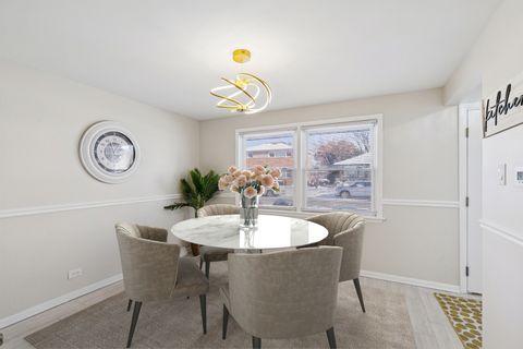 Tiny photo for 16010 Dobson Avenue, South Holland, IL 60473 (MLS # 12383220)