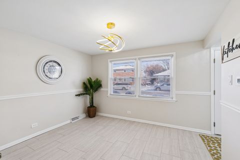 Tiny photo for 16010 Dobson Avenue, South Holland, IL 60473 (MLS # 12383220)