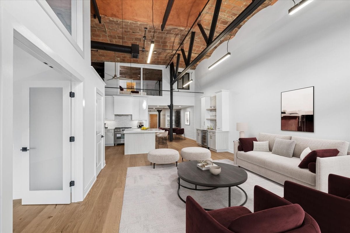 1000 W WASHINGTON Boulevard 517