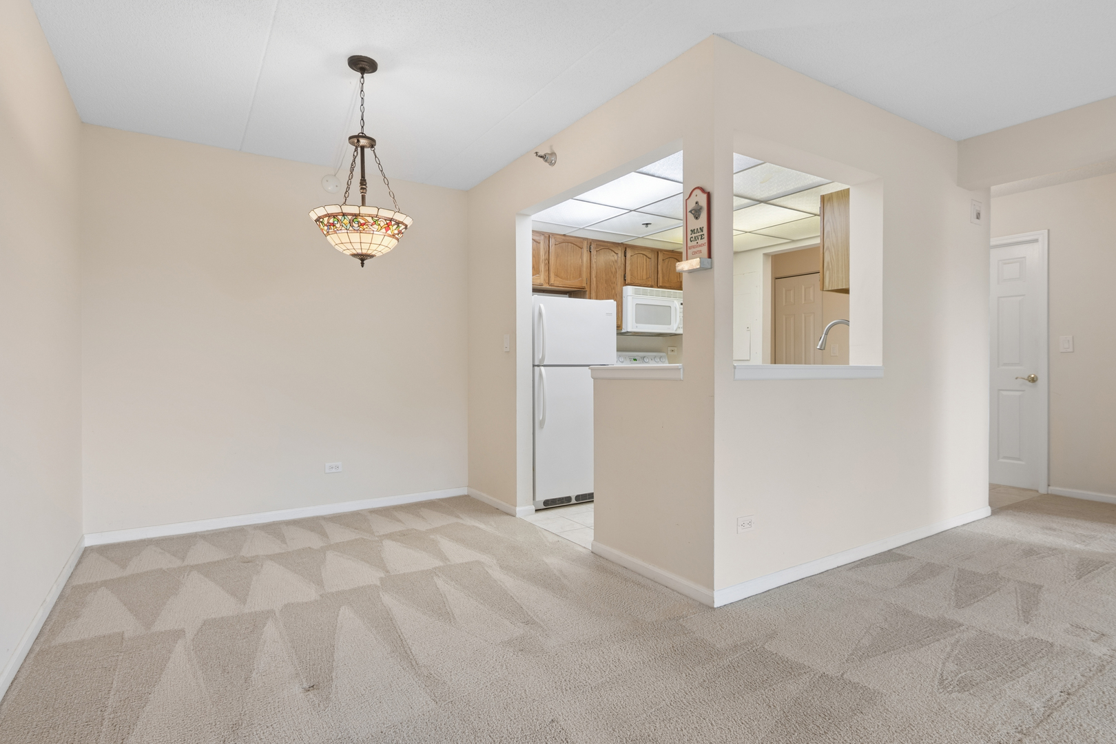 Properties 3 1 Bloomingdale Place 220