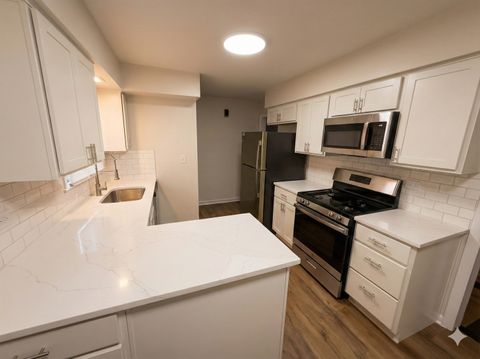 Tiny photo for 37684 N Sheridan Road, Beach Park, IL 60087 (MLS # 12525238)