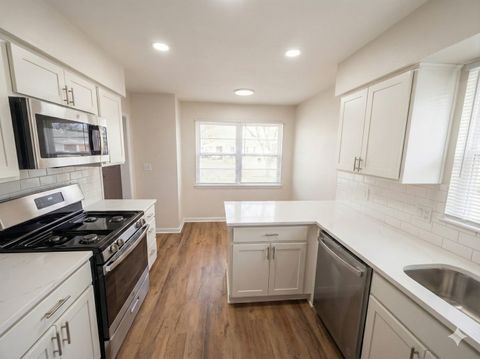 Tiny photo for 37684 N Sheridan Road, Beach Park, IL 60087 (MLS # 12525238)