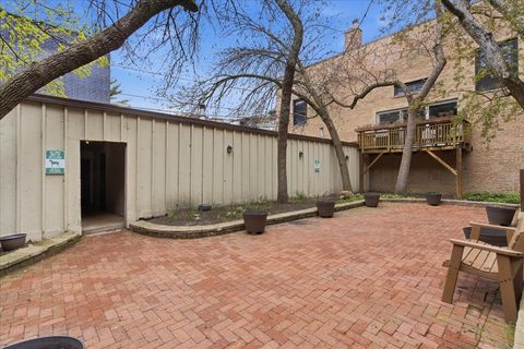 Tiny photo for 802 W GEORGE Street #1, Chicago, IL 60657 (MLS # 12634383)