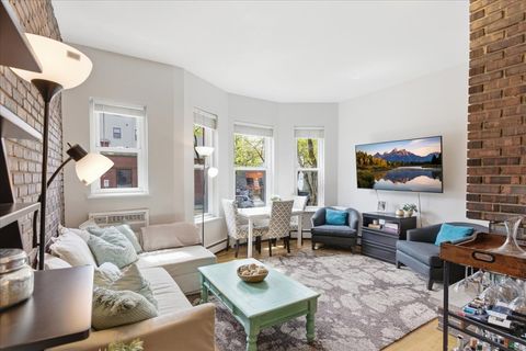 Tiny photo for 802 W GEORGE Street #1, Chicago, IL 60657 (MLS # 12634383)