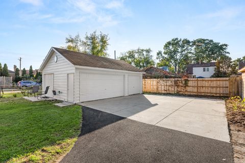 Tiny photo for 8464 Gross Point Road, Skokie, IL 60077 (MLS # 12498120)