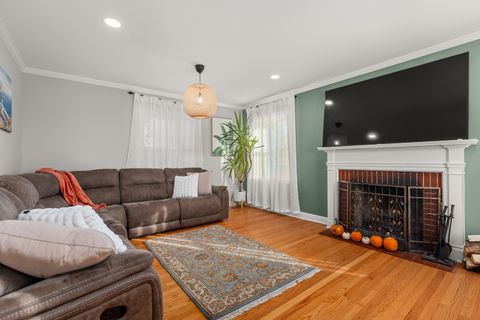 Tiny photo for 8464 Gross Point Road, Skokie, IL 60077 (MLS # 12498120)