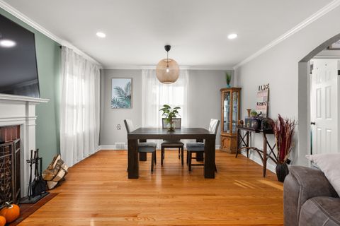 Tiny photo for 8464 Gross Point Road, Skokie, IL 60077 (MLS # 12498120)