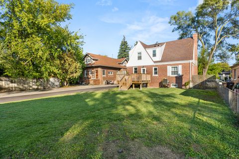 Tiny photo for 8464 Gross Point Road, Skokie, IL 60077 (MLS # 12498120)