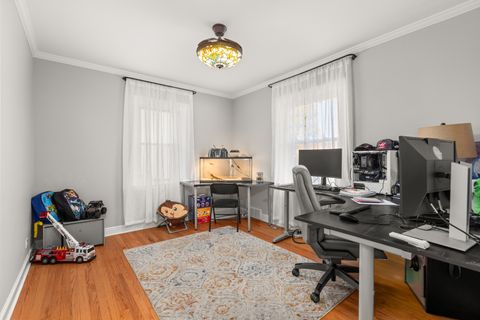 Tiny photo for 8464 Gross Point Road, Skokie, IL 60077 (MLS # 12498120)