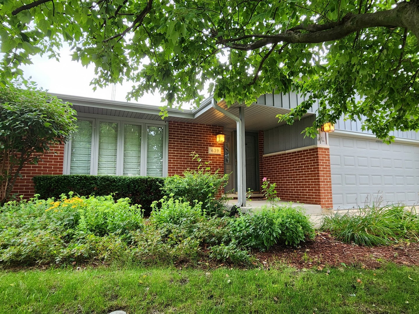 639 Poplar Avenue