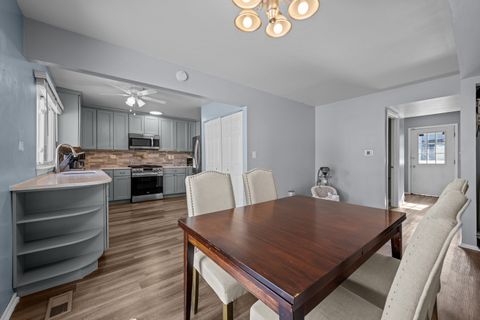 Tiny photo for 29W358 Crabtree Lane, Warrenville, IL 60555 (MLS # 12561551)