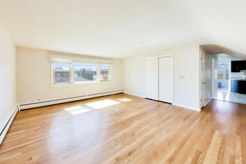 Tiny photo for 250 High Street, Highwood, IL 60040 (MLS # 12577549)