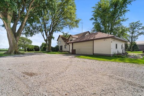 Tiny photo for 23875 E 00 N Road, Cropsey, IL 61731 (MLS # 12368273)
