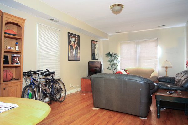 2455 N Ashland Avenue 3